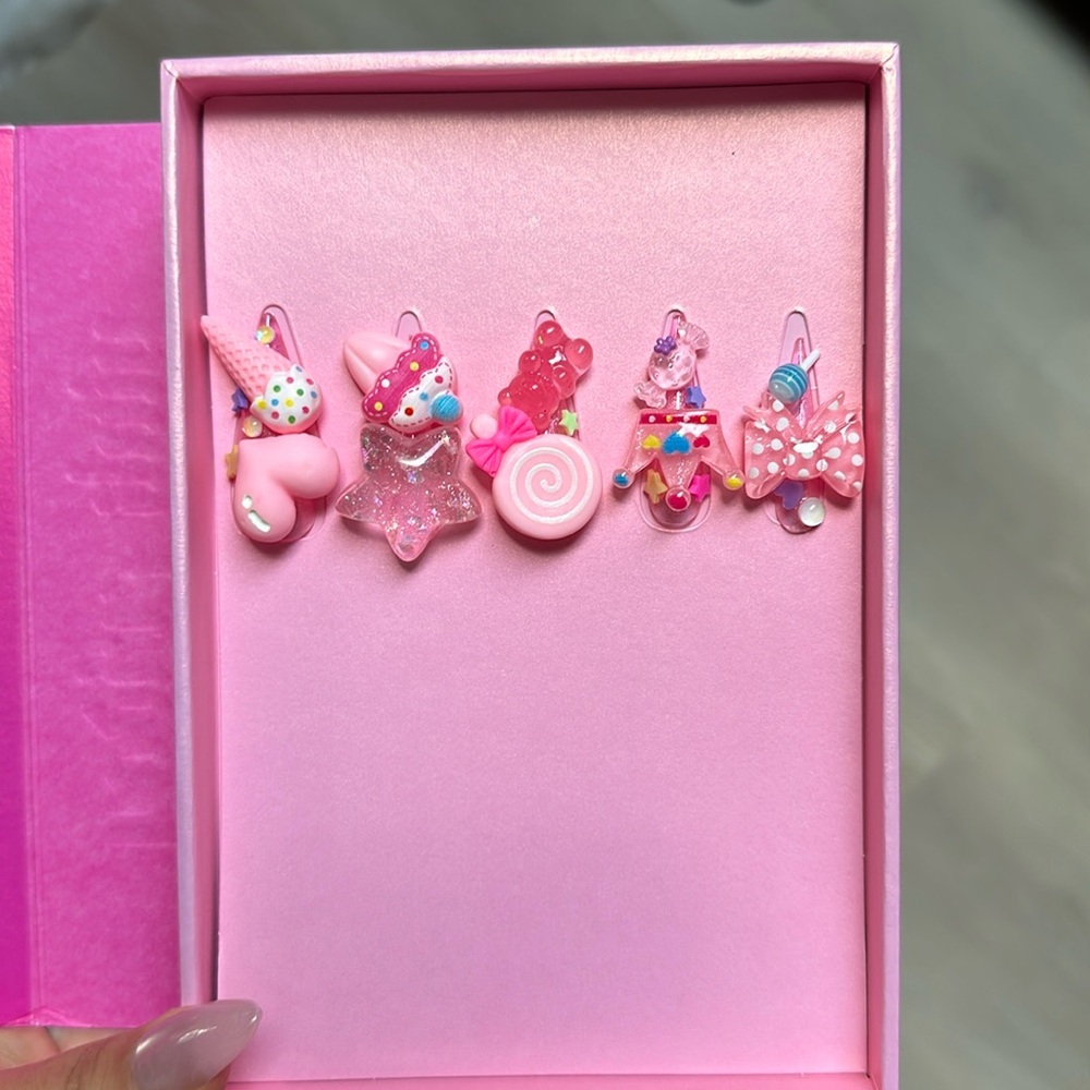 BRAND NEW pink Friday nails kawaii stilletto to press on nails kit - Picture 2 of 6